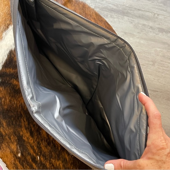 Port Authority Insulated Cooler Bag - Picture 8 of 9